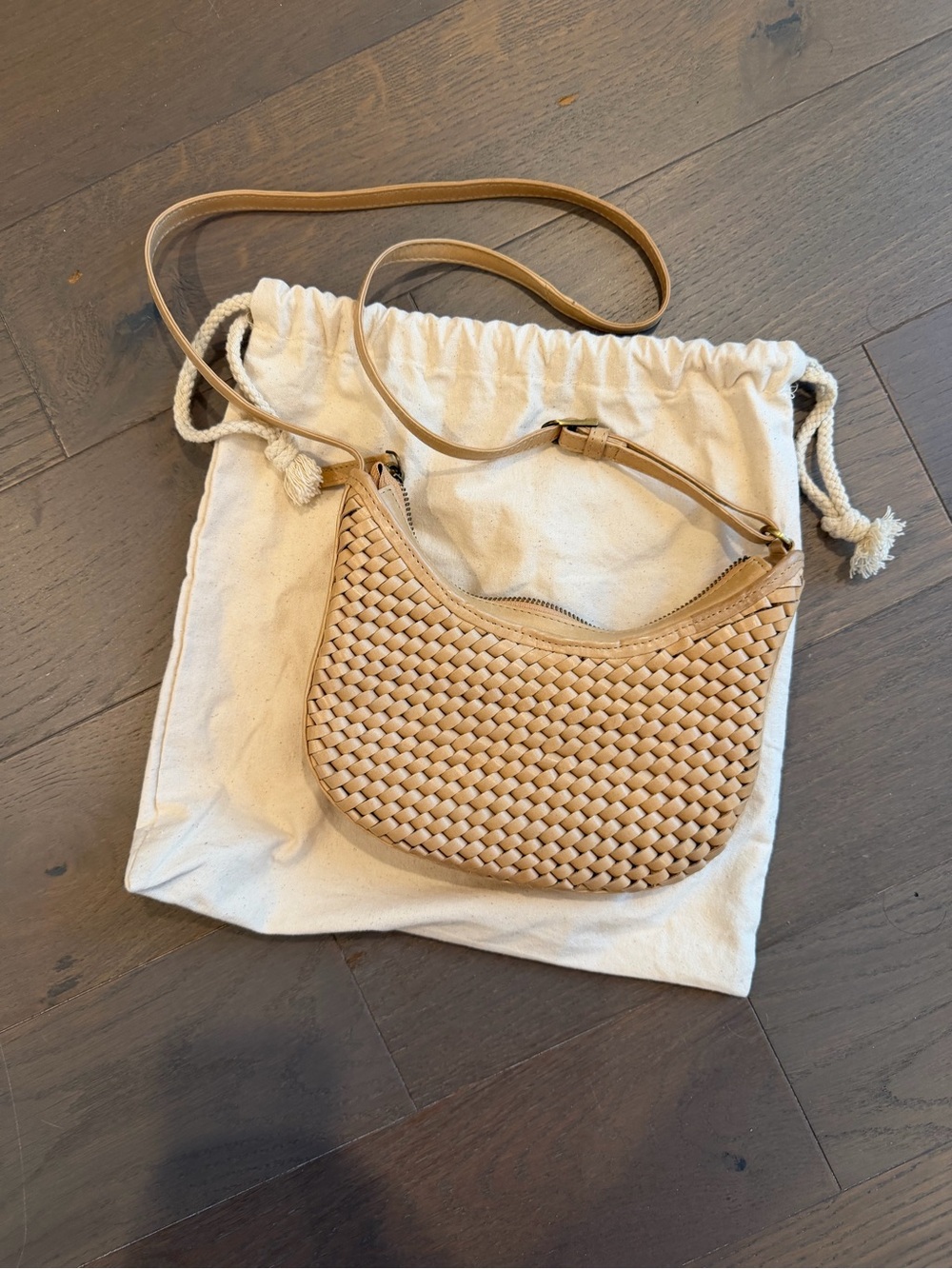Bembien Mini Sling Handwoven Caramel Leather Crossbody Bag - Picture 2 of 4